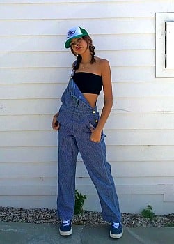 Liya Joelle image 3 of 4
