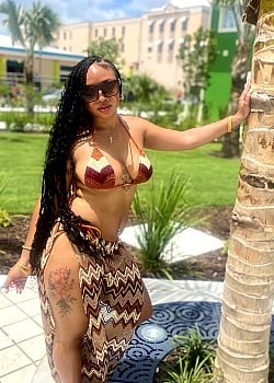 Liyah Mone image 4 of 4