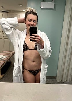 Liz Parker image 2 of 2
