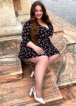 Liza Honeyelsa image 3 of 4