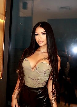 Liza Manina image 3 of 4