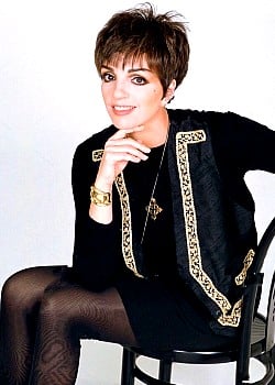 Liza Minnelli image 3 of 4