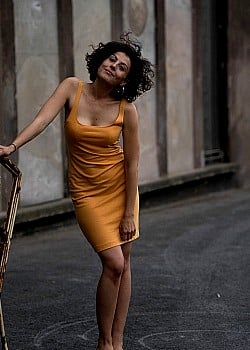Liza Tzschirner image 2 of 2