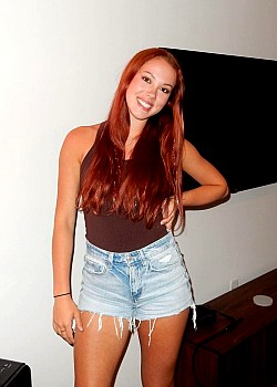 Lo Jones image 3 of 3