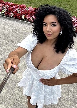 Lohana Gomez image 3 of 3