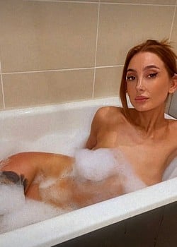 Lola Diamond image 3 of 3