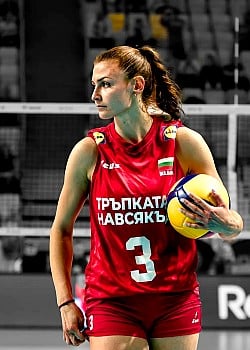 Lora Slavcheva image 3 of 3