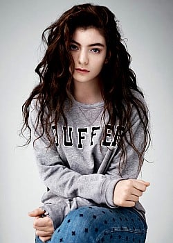 Lorde image 3 of 4