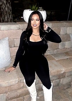 Lorena Garcias image 4 of 4