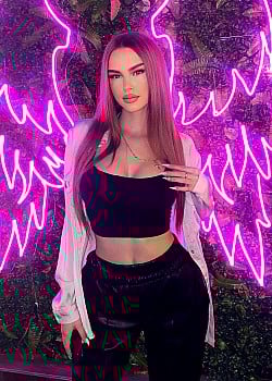 Loresa Hamitaj image 1 of 4