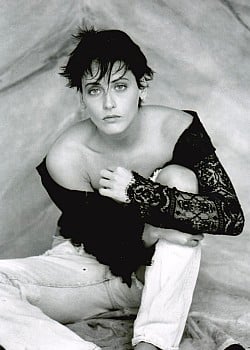 Lori Petty image 4 of 4