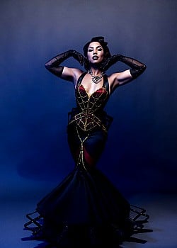 Lou Lou La Duchesse De Riere image 3 of 3