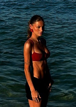 Lou-Ann Poy image 2 of 3