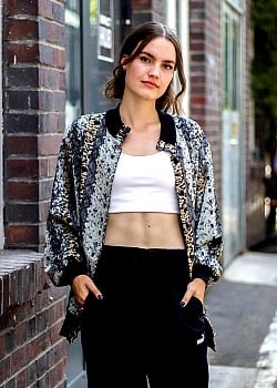 Louisa Schneider image 4 of 4