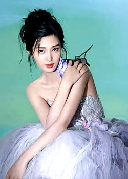 Lu Yuxiao image 1 of 3