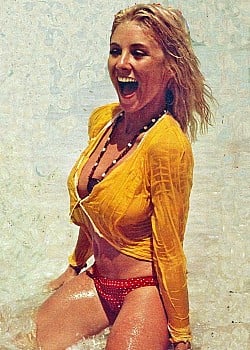 Luan Peters image 2 of 2