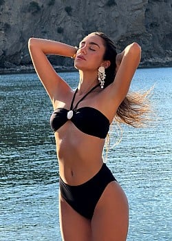 Luana Barron image 4 of 4