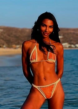 Luana Camblor image 2 of 2