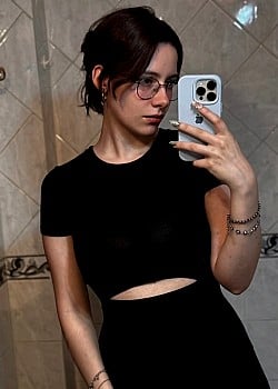 Lucia Ferreyra image 1 of 2