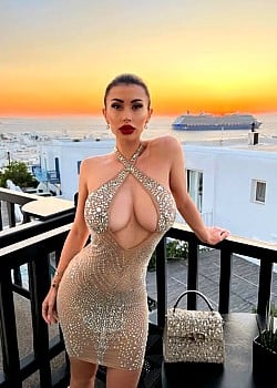 Lucrezia De Lellis image 3 of 4