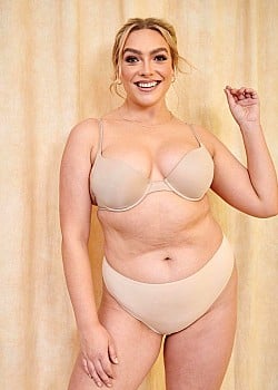 Lucy Bennett image 3 of 4