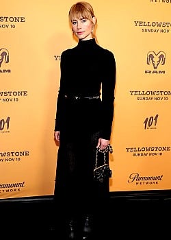 Lucy Fry image 2 of 3