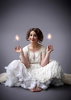 Lucy Porter image 3 of 4