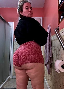 Lula Ranae image 2 of 3