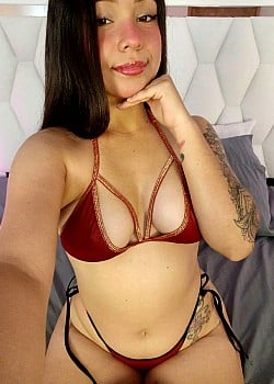 Luna Juicyberry image 2 of 2