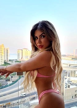 Lunna LeBlanc image 4 of 4