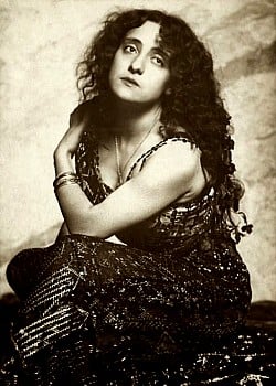 Lyda Borelli image 3 of 4