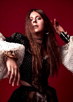 Lydia Ainsworth image 3 of 3