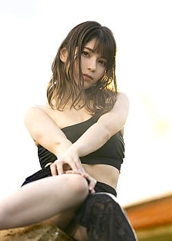 Lynn (Voice Actress) image 2 of 4