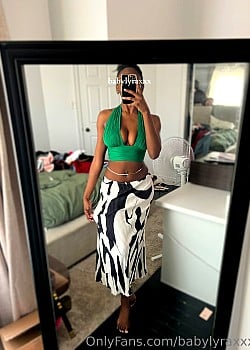 Lyra Amorr image 1 of 1
