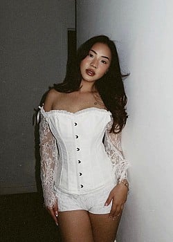 Lysia Lee image 3 of 4