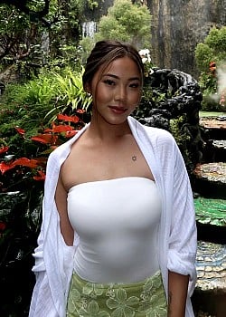 Lysia Lee image 1 of 4