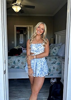 Macee McKenna image 2 of 3