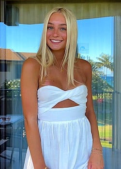 Macey Craiger image 3 of 4