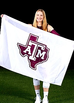 Maddie Waak image 2 of 3