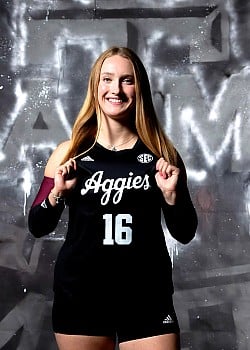 Maddie Waak image 1 of 3