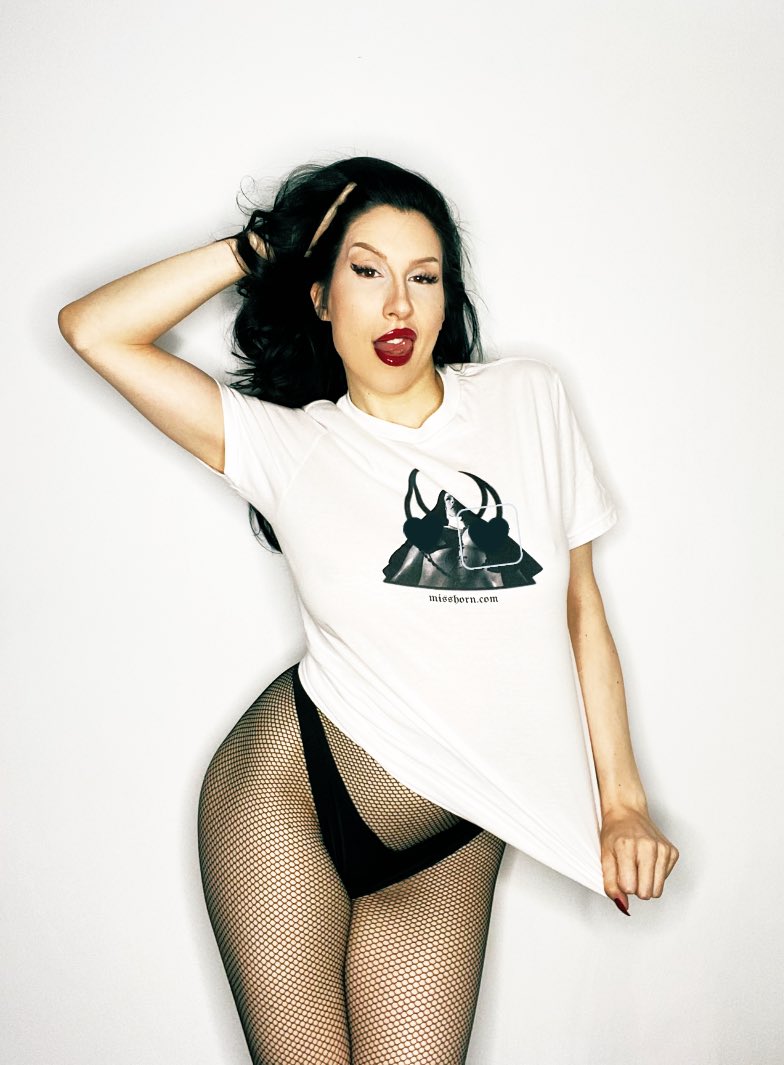 Madelina Horn - Free nude pics, galleries & more at Babepedia