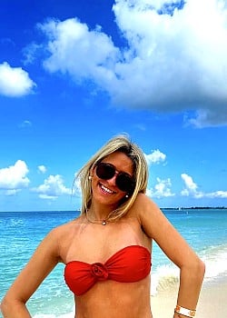Madeline Stalter image 1 of 3