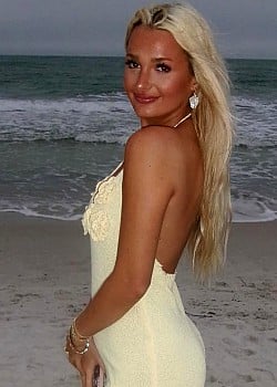 Madelyn Clary image 1 of 3