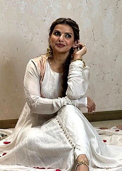 Madhu Sharma image 2 of 4
