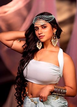 Madhuri Naidu image 2 of 4