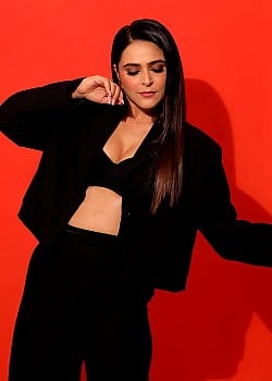 Madhurima Tuli image 3 of 4
