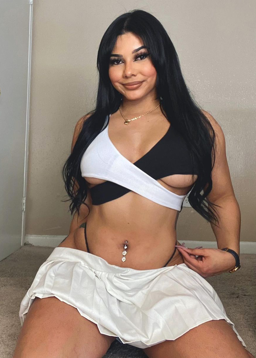 Get Addicted to Madian Molina's OnlyFans Page