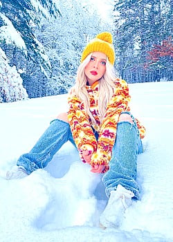 Madilyn Bailey image 2 of 4