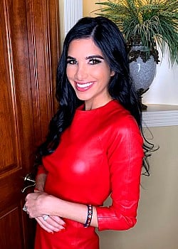 Madison Gesiotto image 4 of 4