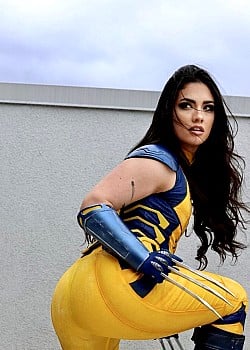 Madison Nicole (Cosplayer) image 2 of 3